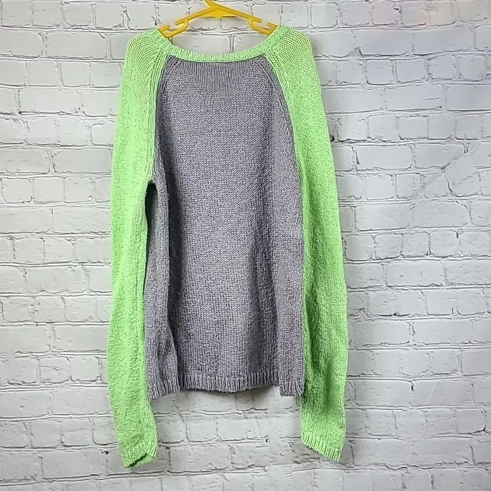 Justice Cute Winter Bear Sweater Girls 14 Pullover Neon Green/Gray Long Sleeves